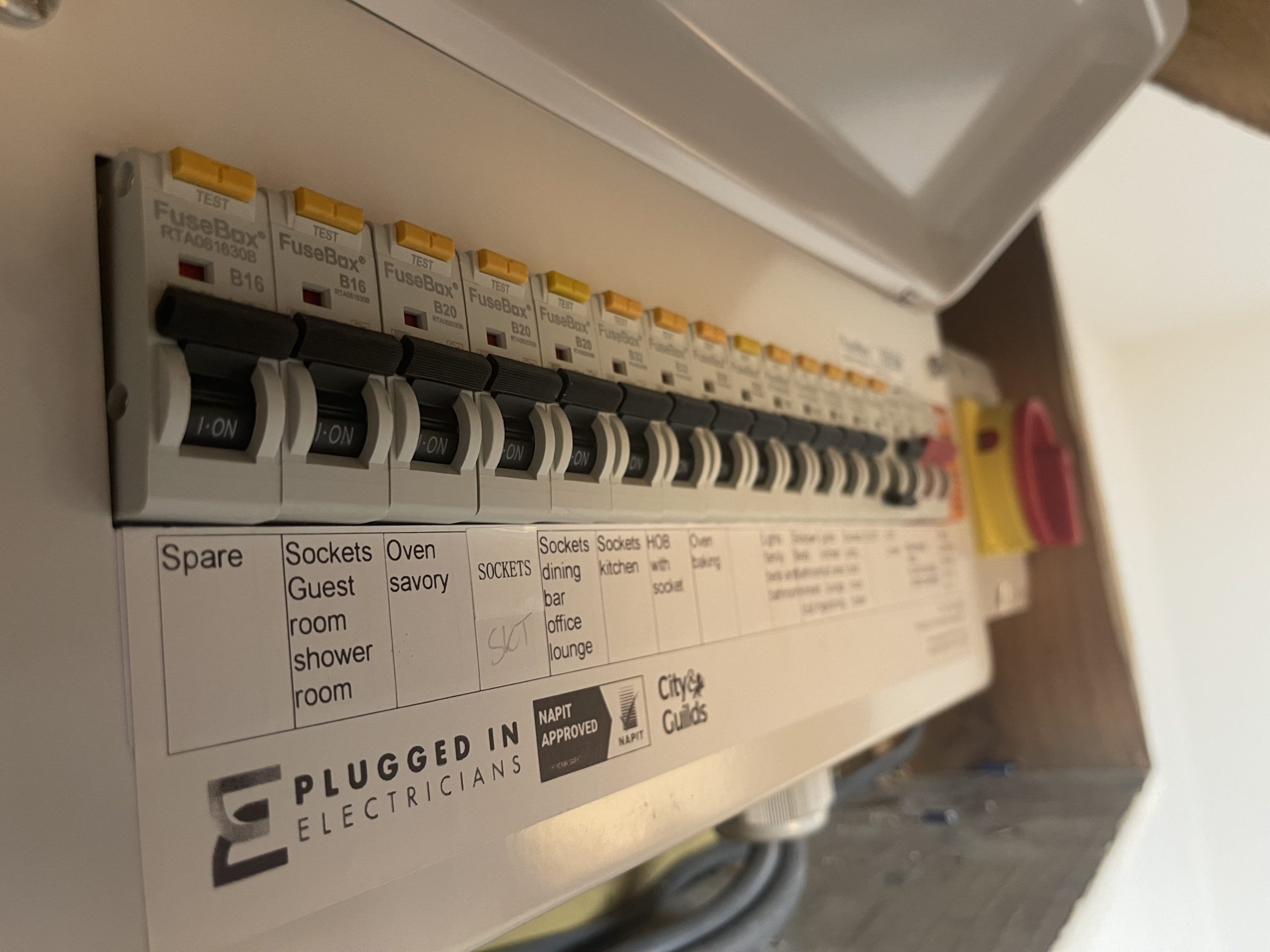 Choosing the most reliable electrician in Lancaster